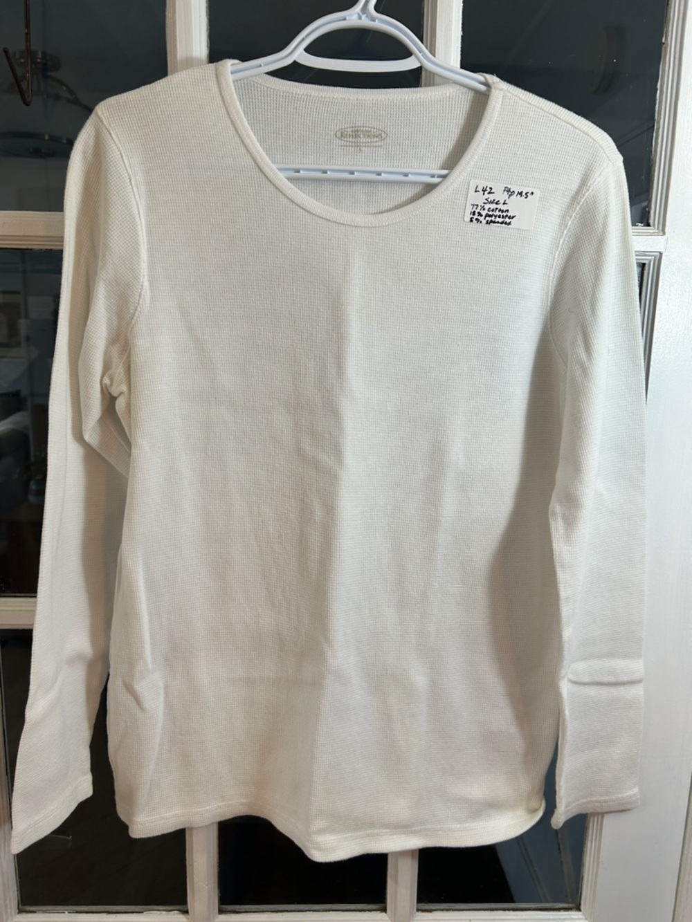 L42.   Women’s Lightweight Cream Long-Sleeve Sweater